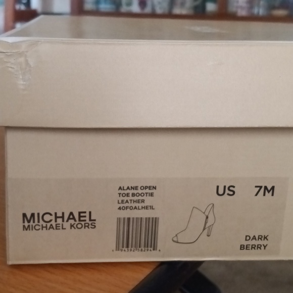 🆕Michael Kors Alane Leather & Python Snake Embossed Open Toe Bootie Size 7 - Picture 6 of 9